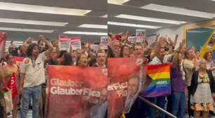 Protesto contra cassação de Glauber Braga ocupa Anexo II da Câmara: 'Motta sai, Glauber fica'