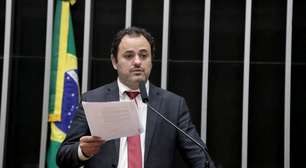 Saiba como votou cada deputado na suspensão do mandato de Glauber Braga