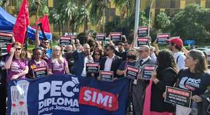 Jornalistas fazem ato contra censura e agressões na Câmara