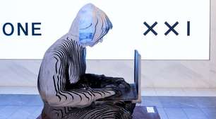 Satoshi Nakamoto recebe estátua na Bolsa de Valores de Nova York (NYSE)