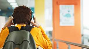 Aprovada lei que proíbe músicas com conteúdo inadequado em ambientes destinados a menores em Porto Alegre