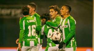 Betis vence Dínamo Zagreb com gol de Antony e segue invicto na Liga Europa