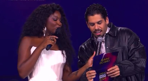 Zé Felipe é analfabeto? Após 'gafe' no Prêmio Multishow 2025, cantor se pronuncia: 'Não sou mestre de leitura'