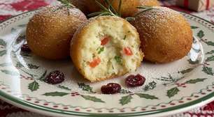 Bolinho recheado com massa de batata: aperitivo de Natal simples que sempre impressiona