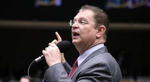 Líder do PL chama Moraes de 'ditador psicopata' por decisão sobre Zambelli e promete reação