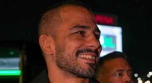 Treinador atualiza situação de Alexandre Pantoja após lesão no UFC 323: 'Boas notícias'