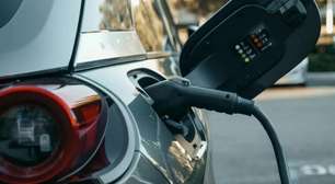 A China tem tantos carros elétricos nas ruas que os utilizará para gerar energia para as residências