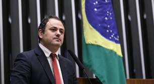 Glauber Braga se livra de cassação, mas tem mandato suspenso por 6 meses