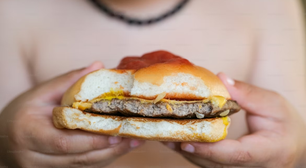 Alimentos que não nutrem: estudo revela o risco dos ultraprocessados na alimentação de crianças