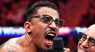 VÍDEO: Clima quente! Carlos Prates se envolve em confusão e xinga rival durante evento na Turquia; entenda