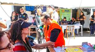 Mutirão de serviços da prefeitura de Porto Alegre atende 150 pessoas no Centro Histórico