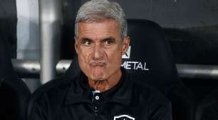 FECHOU, vai assinar: Luís Castro aceita proposta e comunica ao Grêmio onde vai treinar