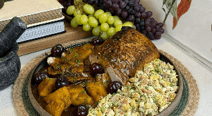 Receitas de Natal: veja como fazer lombo com abacaxi e maionese de salada russa