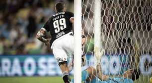 Autor do gol da virada do Vasco, Vegetti chora e desabafa após vitória: "Sou um lutador"