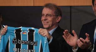 "Se apresenta": Grêmio contrata novo técnico até o final de 2027