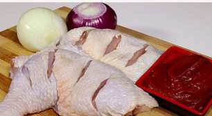 Frango assado: não faça coxa com sobrecoxa antes de ver esta receita suculenta