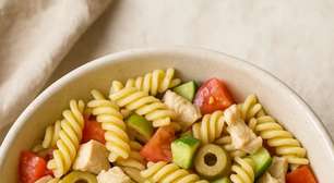 Salada de macarrão fácil: receita prática para brilhar na ceia de Ano-Novo