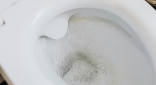 O truque caseiro para manter o vaso sanitário livre de calcário por semanas: este passo simples funciona maravilhosamente bem