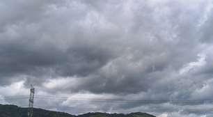 Inmet emite alerta vermelho para tempestades nesta sexta; temporais devem atingir Sul e Sudeste no fim de semana