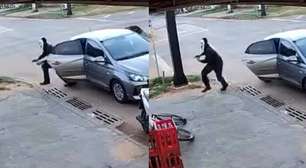 Criminoso com máscara do 'Pânico' mata homem a tiros em conveniência no MS