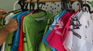 Saiba o que é a lycra, roupa colorida usada por surfistas em etapa da WSL na Praia do Futuro
