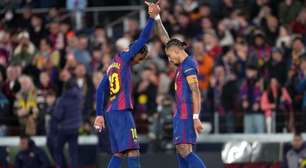 Com brilho de Raphinha, Barcelona vence o Osasuna e se isola na liderança do Espanhol