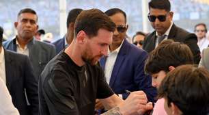 Messi visita a Índia, mas turnê termina em confusão e prisão