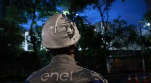 Enel diz que 'está normalizando' fornecimento de energia, mas há 'casos mais complexos' por resolver