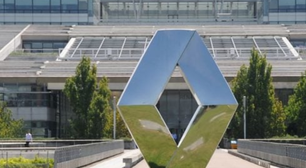 Novo chefe da Renault esclarece situação sobre carros elétricos e confirma alternativa