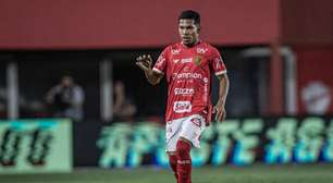 Fora dos planos do Vila Nova, Rian tem valor de mercado exposto após acerto com o Guarani