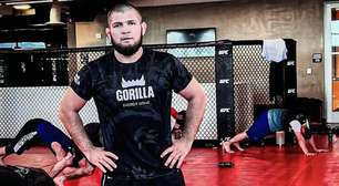 Assustador! Khabib Nurmagomedov sofre ao nadar contra correnteza em rio no Daguestão; assista o vídeo