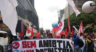 Manifestantes na Paulista protestam contra Congresso, Motta e PL da dosimetria