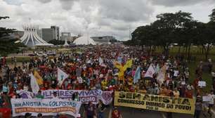 Ato de Brasília contra projeto que reduz pena de Bolsonaro tem críticas a Motta