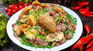 Feijão-tropeiro apimentado: aprenda a fazer essa versão incrível