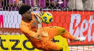 Hugo Souza prega pés no chão por título do Corinthians na Copa do Brasil