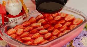 Sobremesa de 3 ingredientes com morangos servir gelada depois do almoço de natal