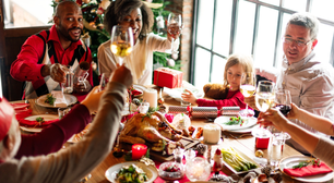 Signos mais generosos no Natal: descubra quem mais é solidário