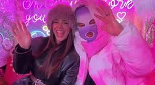 Bizarro! Neymar surge mascarado para passear com Biancardi