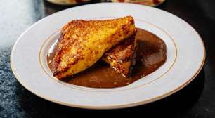 Veja receita de rabanada com creme inglês e pasta de amendoim do chef Henrique Fogaça