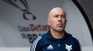 Leonardo Jardim elogia campanha do Cruzeiro, mas admite tristeza por eliminação