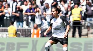 Zagueira fala em mudanças, clima de despedida e projeta futuro após vice do Corinthians