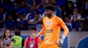 Torcida do Corinthians enlouquece com Hugo Souza salvador em classificação na Copa do Brasil