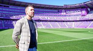 Com Tite distante, diretoria do Internacional avalia técnicos estrangeiros