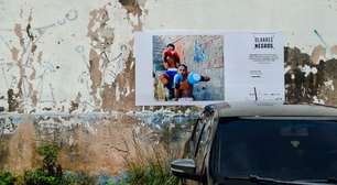Como fotos em minidoors, jovens inovam em exposição no complexo da Maré