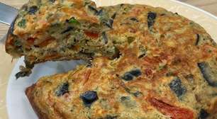 Bolo de berinjela, super prática e que fica com massa macia