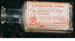 O remédio que prometia curar tudo: conheça a história do xarope de láudano que misturava álcool e morfina para aliviar dores - mas criava dependência