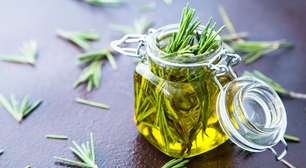 Ferver alecrim pode trazer uma série de benefícios para a sua casa; entenda