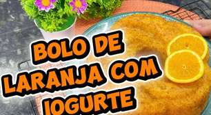 Bolo de laranja com iogurte: receita fácil e molhadinha que é perfeita para o café da tarde em família.