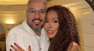 Irmã de Gracyanne agarra Belo e se declara: 'Te amo muito'