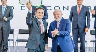 Lula anuncia saída de Sabino do Ministério do Turismo